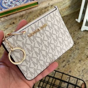 New mk 💗 cardholder vanilla